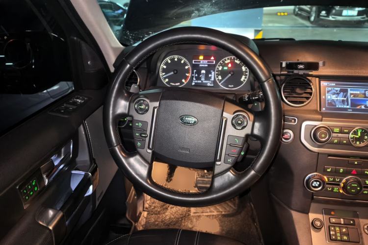 Used Land Rover Discovery 2016 3.0 SC V6 HSE Steering Wheel