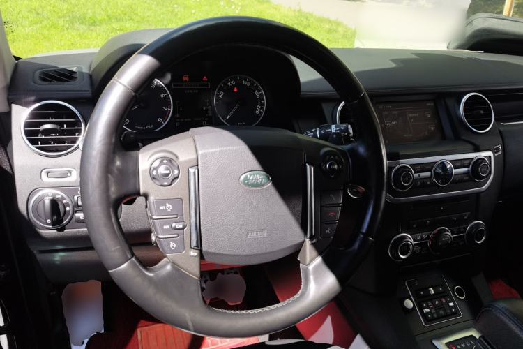 Used Land Rover Discovery 2016 3.0 SC V6 HSE Luxury Steering Wheel