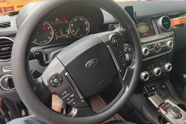 Used Land Rover Discovery 2016 3.0 SC V6 HSE Steering Wheel