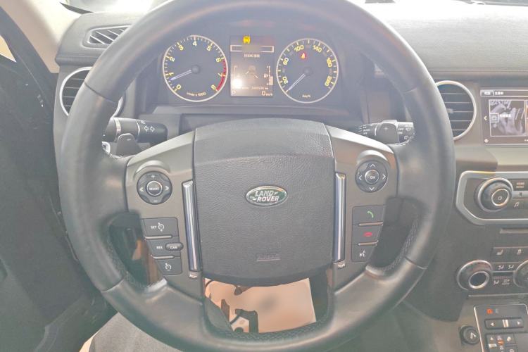 Used Land Rover Discovery 2016 3.0 SC V6 HSE Steering Wheel