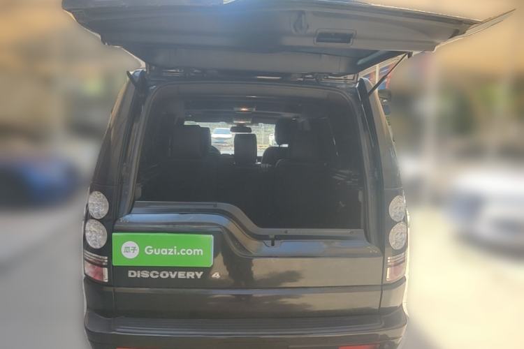 Used Land Rover Discovery 2016 3.0 SDV6 Black Edition HSE Diesel Version Trunk