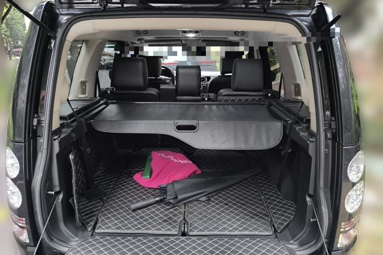 Used Land Rover Discovery 2016 3.0 SDV6 Black Edition HSE Diesel Version Trunk