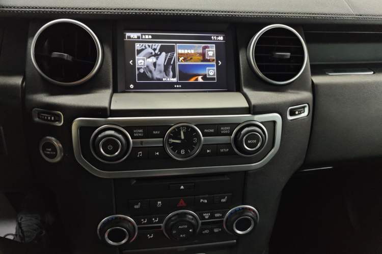 Used Land Rover Discovery 2016 3.0 SC Obsidian Black Heritage Edition SE Audio And AC Panel