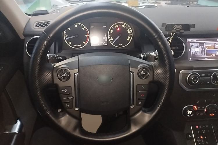 Used Land Rover Discovery 2016 3.0 SDV6 HSE Diesel Edition Steering Wheel