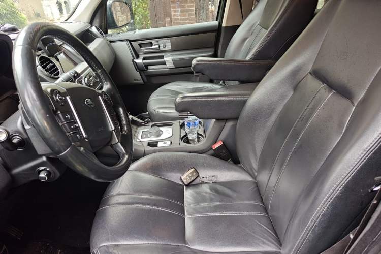 Used Land Rover Discovery 2016 3.0 SDV6 HSE Diesel Edition Left Front Seat