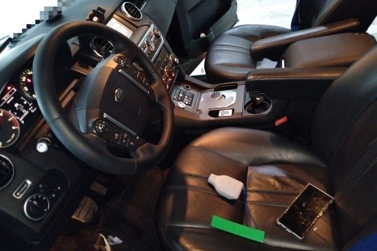 Used Land Rover Discovery 2016 3.0 SC Obsidian Black Heritage Edition HSE Left Front Seat