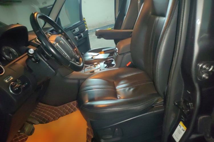 Used Land Rover Discovery 2016 3.0 SC V6 HSE Luxury Left Front Seat