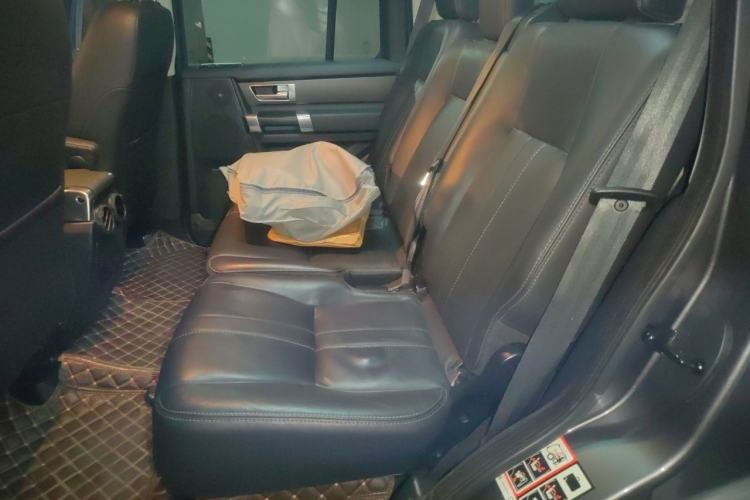 Used Land Rover Discovery 2016 3.0 SC V6 HSE Luxury Left Rear Seat