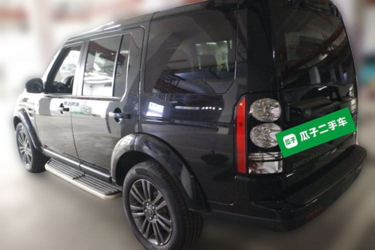 Used Land Rover Discovery 2016 3.0 SC Obsidian Black Heritage Edition HSE Rear Left 45 Deg