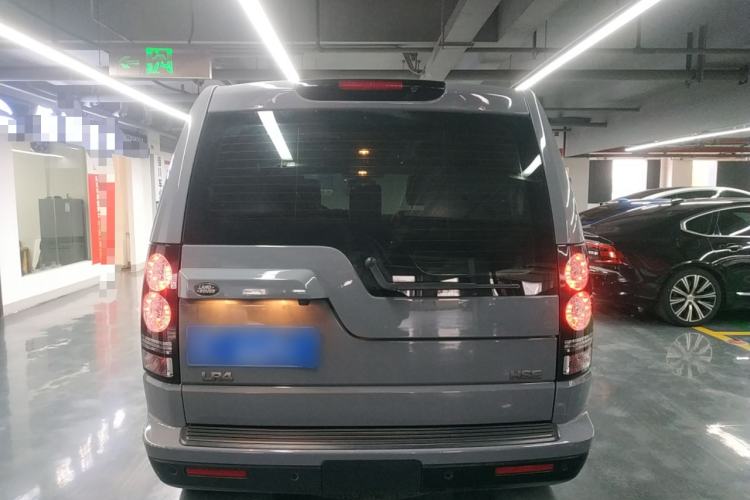 Used Land Rover Discovery 2016 4th Generation 3.0 V6 SC SE Rear