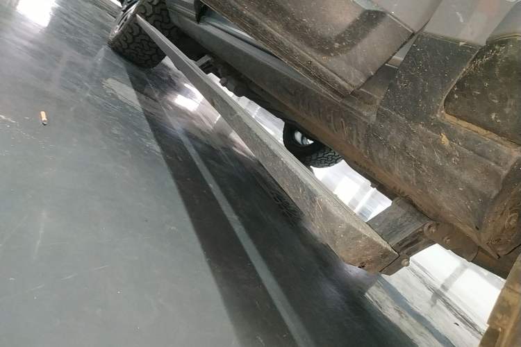 Used Land Rover Discovery 2016 4th Generation 3.0 V6 SC SE Right Side Sill