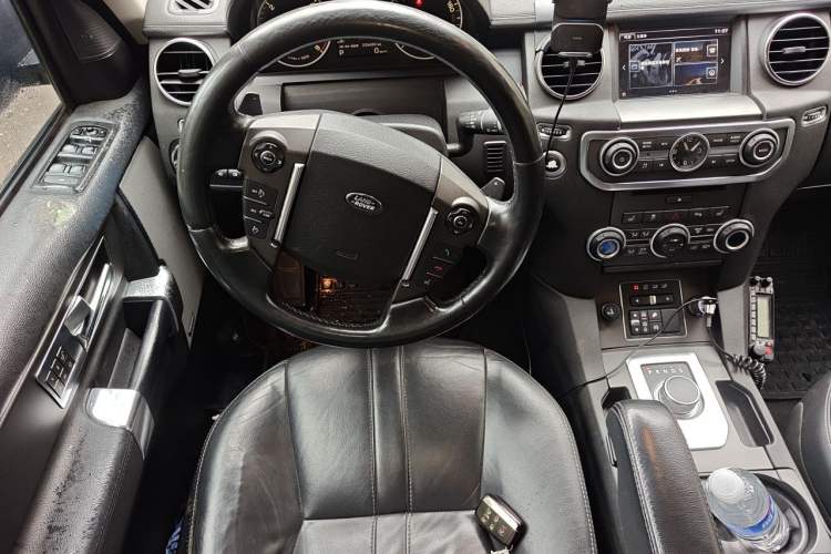 Used Land Rover Discovery 2016 3.0 SDV6 HSE Diesel Edition Steering Wheel