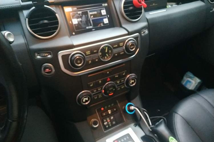 Used Land Rover Discovery 2016 3.0 SC V6 HSE Audio And AC Panel
