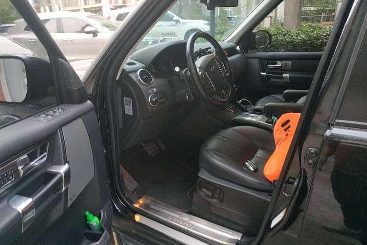 Used Land Rover Discovery 2016 3.0 SC V6 HSE Driver Seat
