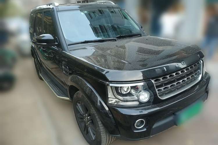 Used Land Rover Discovery 2016 3.0 SC V6 HSE Front Right 45 Deg