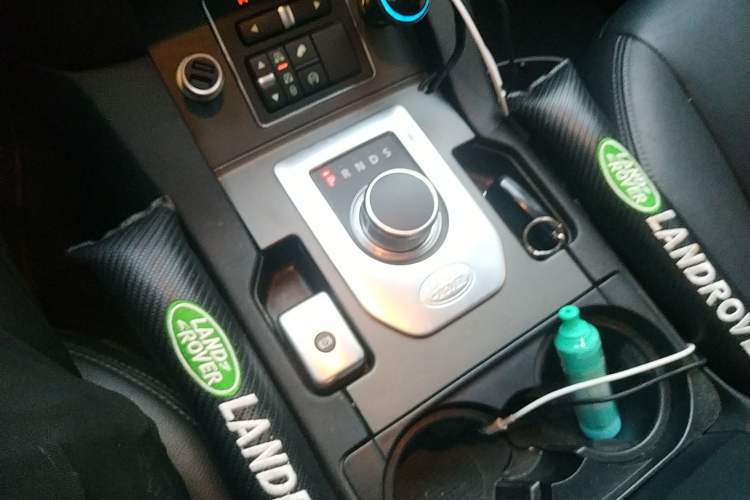 Used Land Rover Discovery 2016 3.0 SC V6 HSE Gear Lever