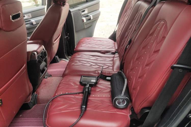 Used Land Rover Discovery 2016 3.0 SC V6 HSE Luxury Left Rear Seat