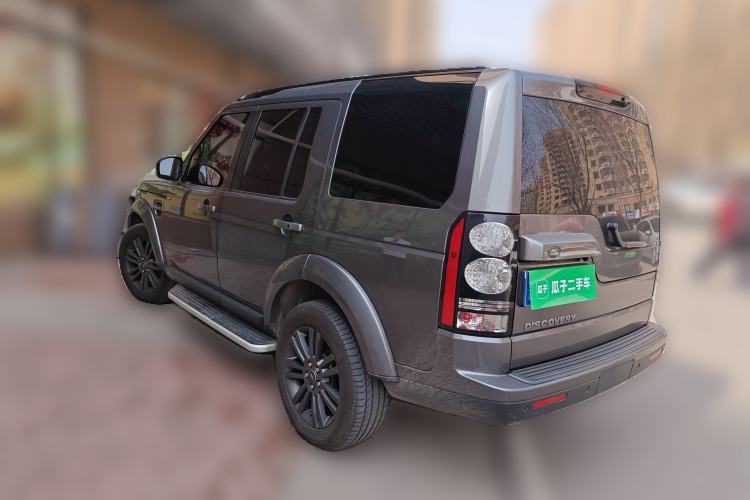 Used Land Rover Discovery 2016 3.0 SC Obsidian Black Heritage Edition SE Rear Left 45 Deg