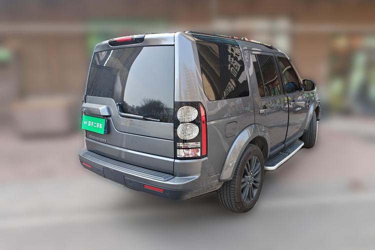 Used Land Rover Discovery 2016 3.0 SC Obsidian Black Heritage Edition SE Rear Right 45 Deg