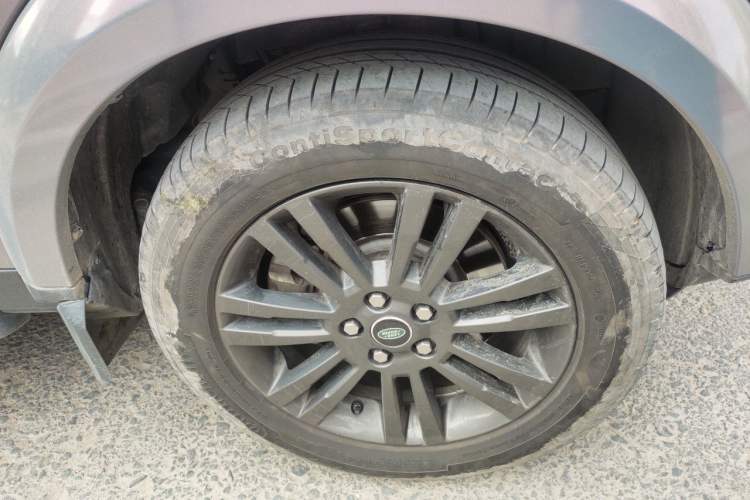 Used Land Rover Discovery 2016 3.0 SC V6 HSE Luxury Right Front Wheel Hub