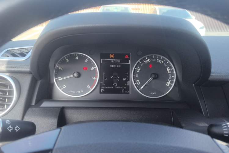 Used Land Rover Discovery 2016 3.0 SC Obsidian Black Heritage Edition HSE Instrument Cluster