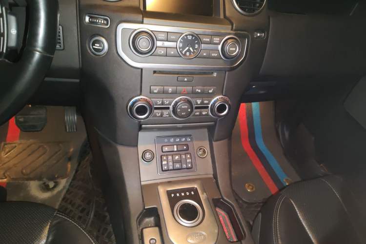 Used Land Rover Discovery 2016 3.0 SC Zhenfeng Limited Edition Audio And AC Panel