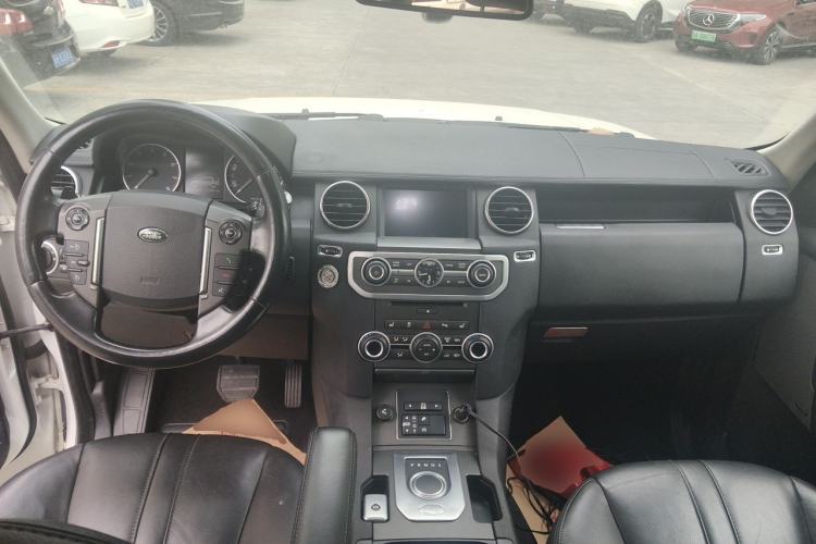 Used Land Rover Discovery  Center Console