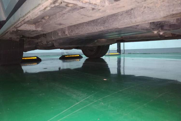 Used Land Rover Discovery 2016 3.0 SC V6 SE Chassis Front Right