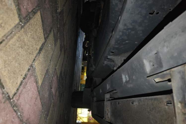Used Land Rover Discovery  Chassis Rear Right
