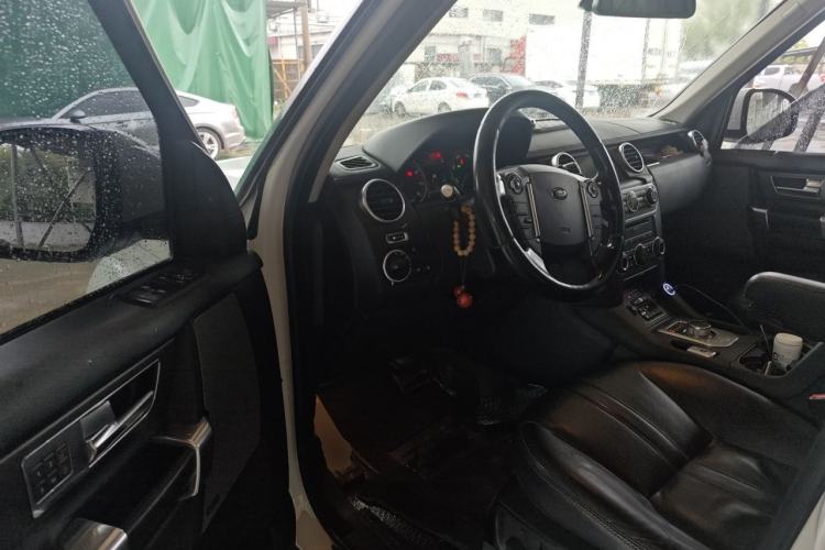 Used Land Rover Discovery 2016 3.0 SC V6 SE Driver Seat