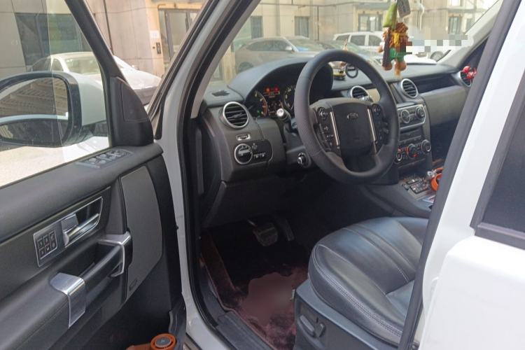Used Land Rover Discovery 2016 4th Generation 3.0 SC Black Edition Collection HSE Driver Seat