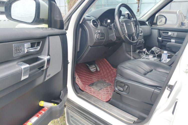 Used Land Rover Discovery 2016 3.0 SC V6 SE Driver Seat