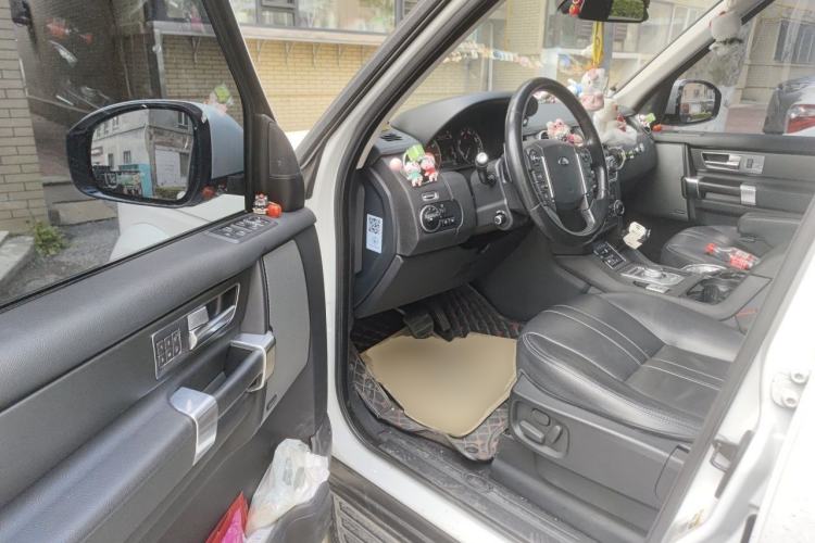 Used Land Rover Discovery 2016 3.0 SC V6 HSE Driver Seat