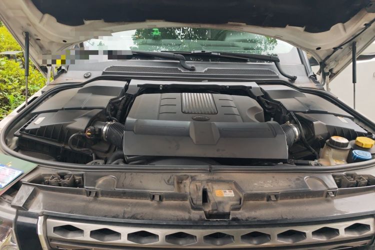 Used Land Rover Discovery 2016 3.0 SC Obsidian Black Heritage Edition HSE Engine Bay