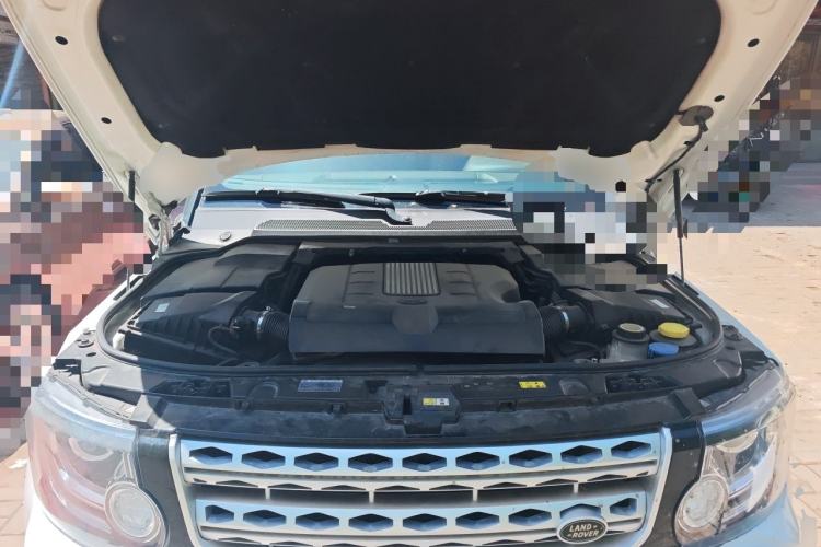 Used Land Rover Discovery  Engine Bay