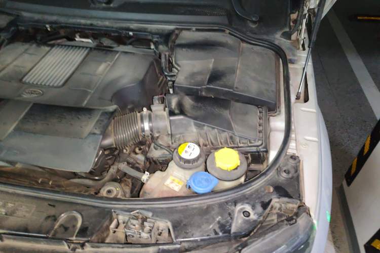 Used Land Rover Discovery 2016 3.0 SC Zhenfeng Limited Edition Engine Bay Left