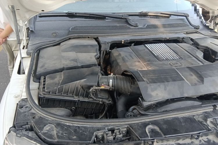 Used Land Rover Discovery  Engine Bay Right