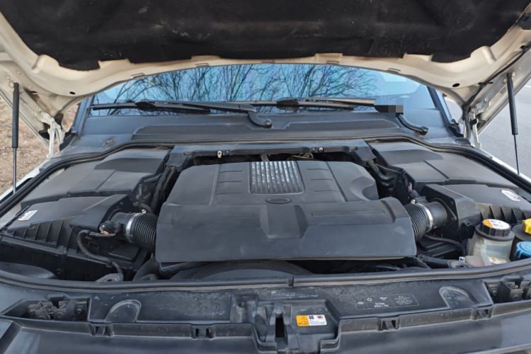 Used Land Rover Discovery 2016 3.0 SC V6 HSE Luxury Engine Bay