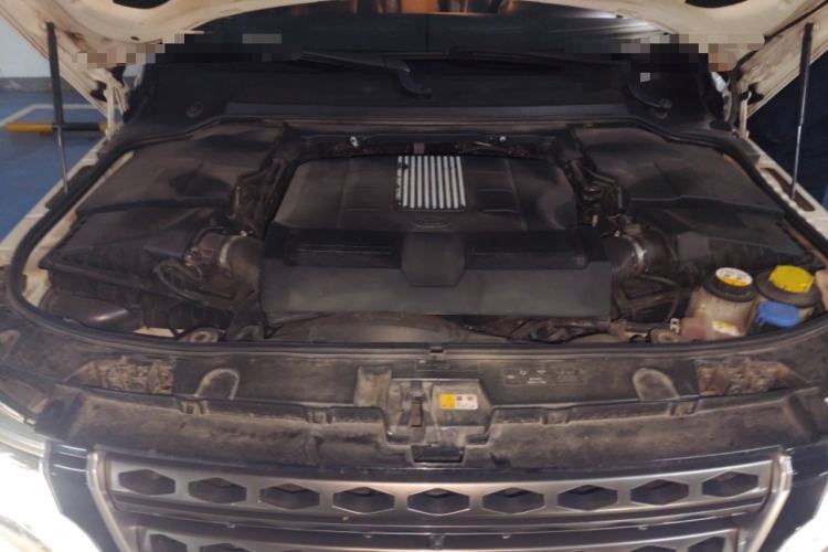 Used Land Rover Discovery 2016 3.0 SC V6 SE Engine Bay