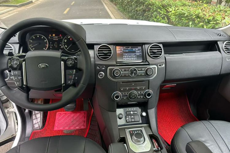 Used Land Rover Discovery 2016 3.0 SC V6 SE Exterior 3