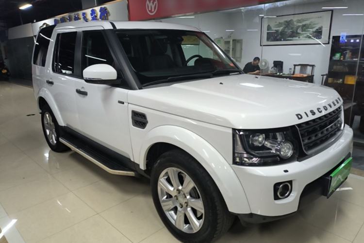 Used Land Rover Discovery 2016 3.0 SC V6 SE Front Right 45 Deg
