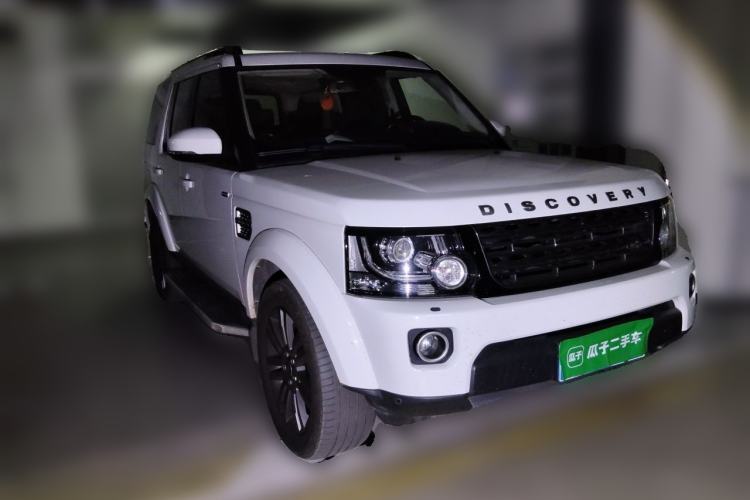 Used Land Rover Discovery 2016 3.0 SC V6 HSE Front Right 45 Deg
