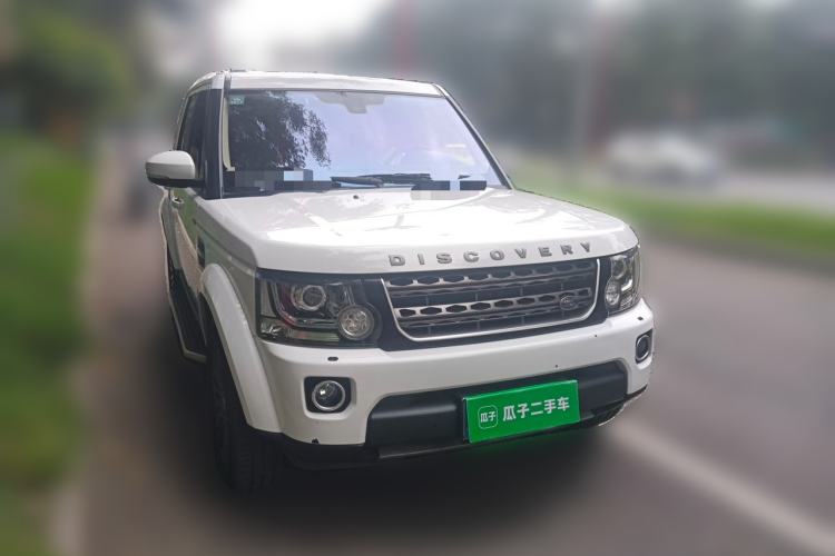 Used Land Rover Discovery 2016 3.0 SC Obsidian Black Heritage Edition HSE Front Right 45 Deg
