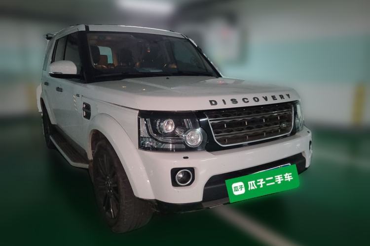 Used Land Rover Discovery 2016 3.0 SC V6 SE Front Right 45 Deg