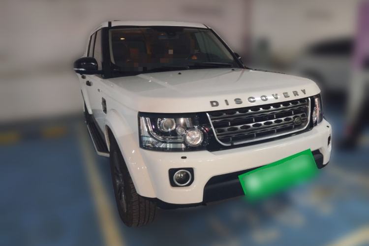 Used Land Rover Discovery 2016 3.0 SC V6 SE Front Right 45 Deg