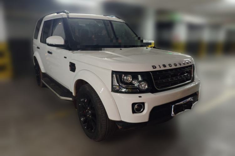 Used Land Rover Discovery 2016 3.0 SC Obsidian Black Heritage Edition SE Front Right 45 Deg