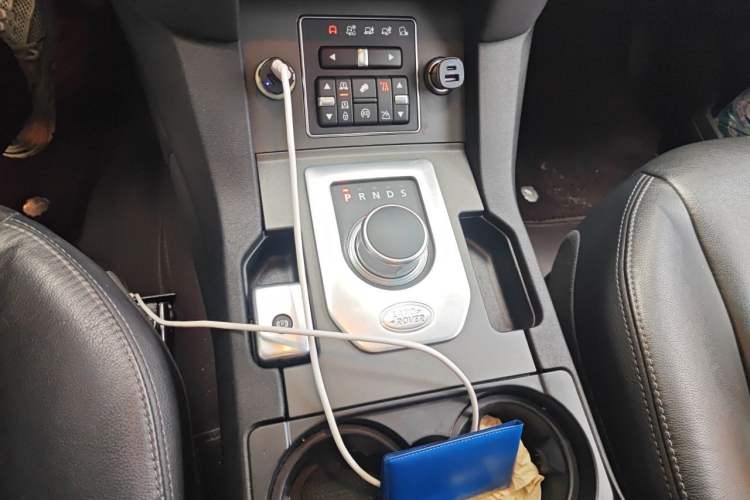 Used Land Rover Discovery 2016 3.0 SC V6 HSE Gear Lever