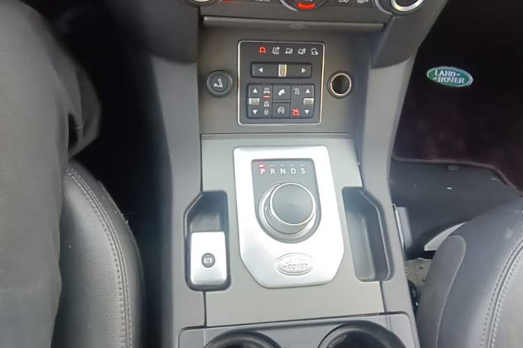 Used Land Rover Discovery  Gear Lever