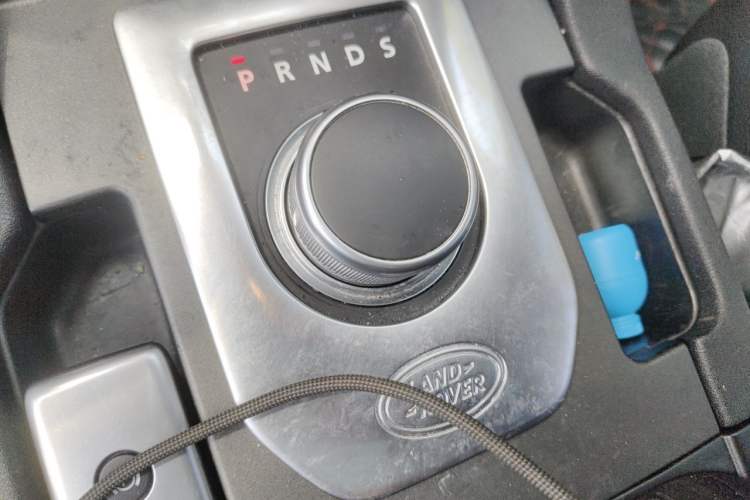 Used Land Rover Discovery 2016 3.0 SC V6 HSE Gear Lever