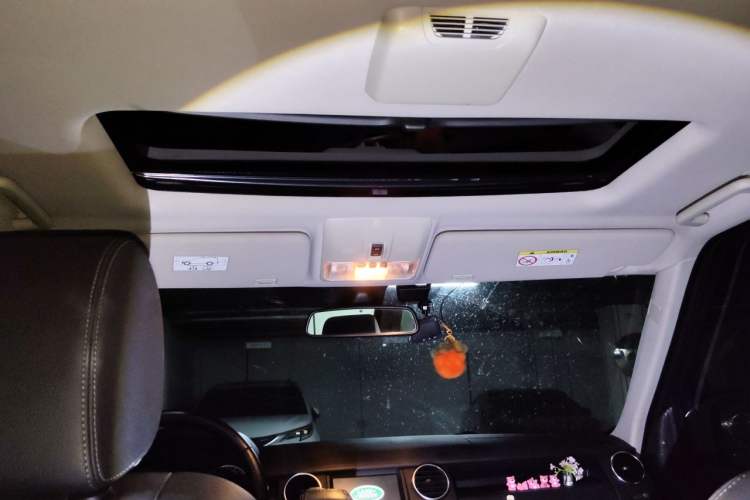 Used Land Rover Discovery 2016 3.0 SC V6 HSE Headliner